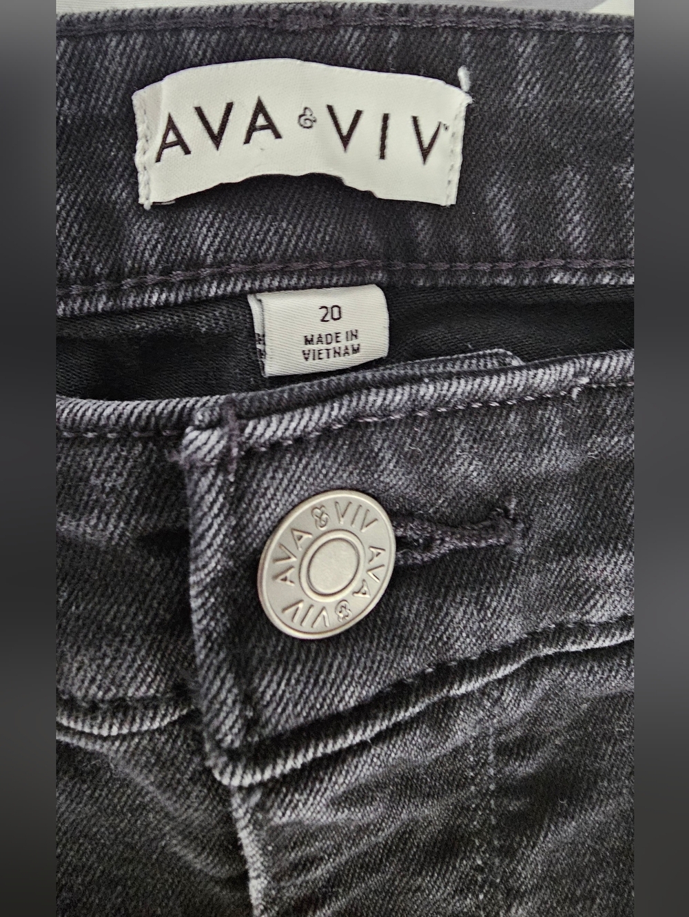 Ava & Viv High Rise Flare Jeans - Picture 4 of 5